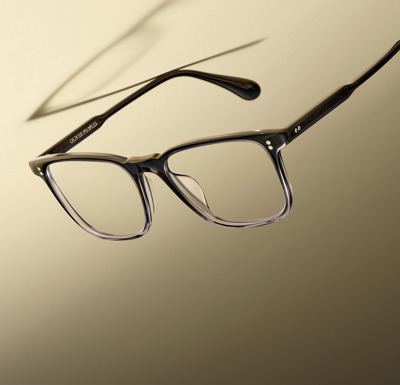 オリバーピープルズ 公式サイト | Oliver Peoples サングラス