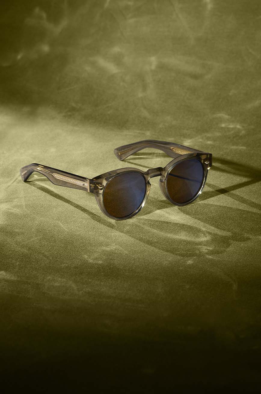 1971C found in Black + Grey Nylon.