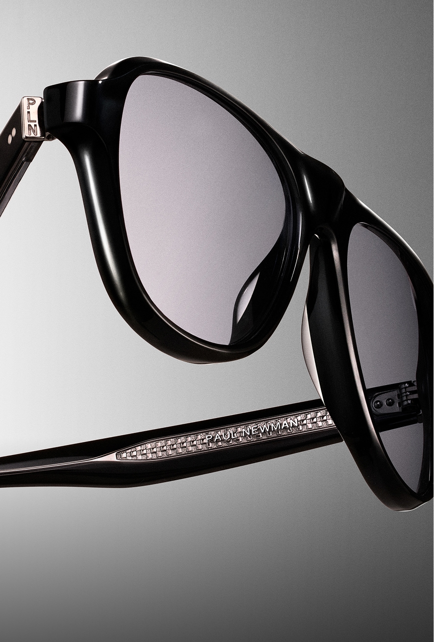 1971C found in Black + Grey Nylon.