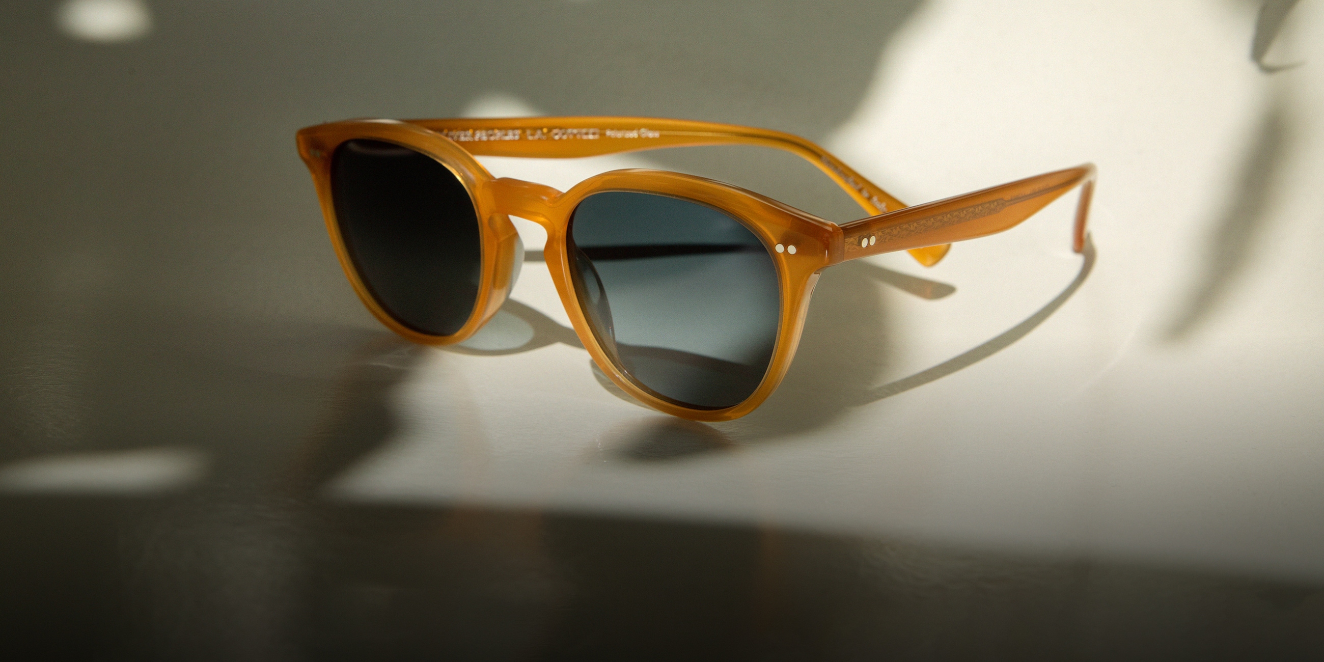 Sunglasses OV5454SU - Amber - Blue Gradient Polarized - アセテート