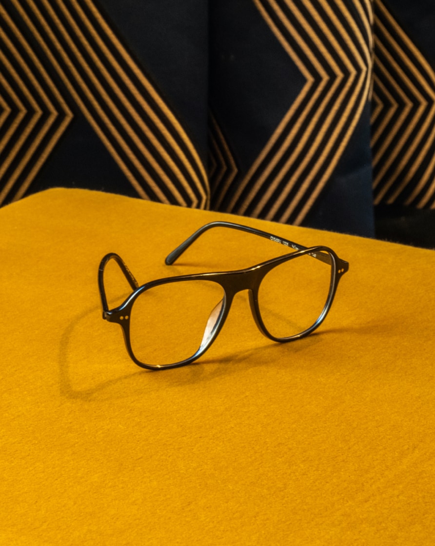 O’Malley Sun glow in Honey VSB with Teal Polar lenses.