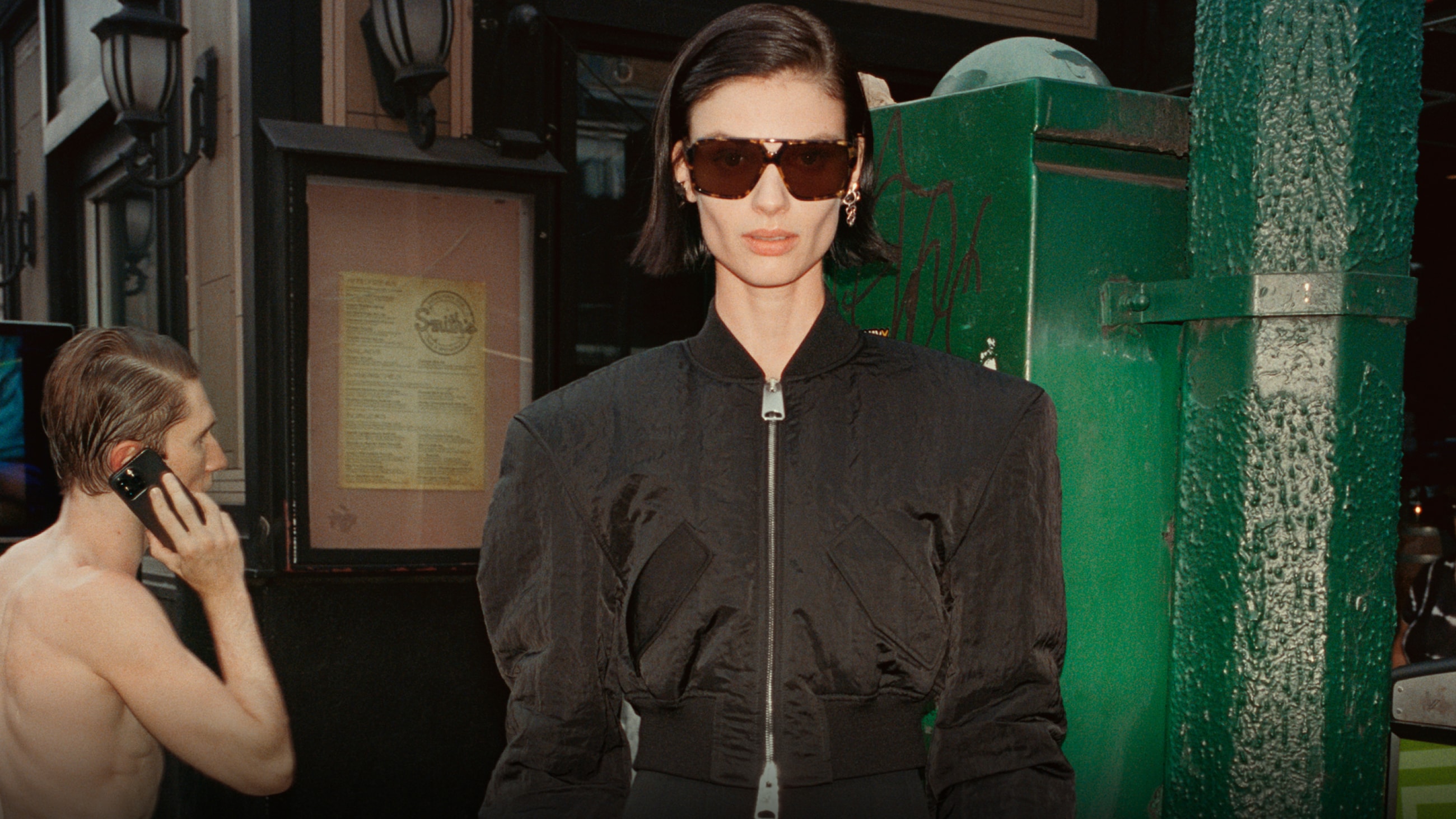 The bold shape of 1977C shown in Vintage DTB + Brown.