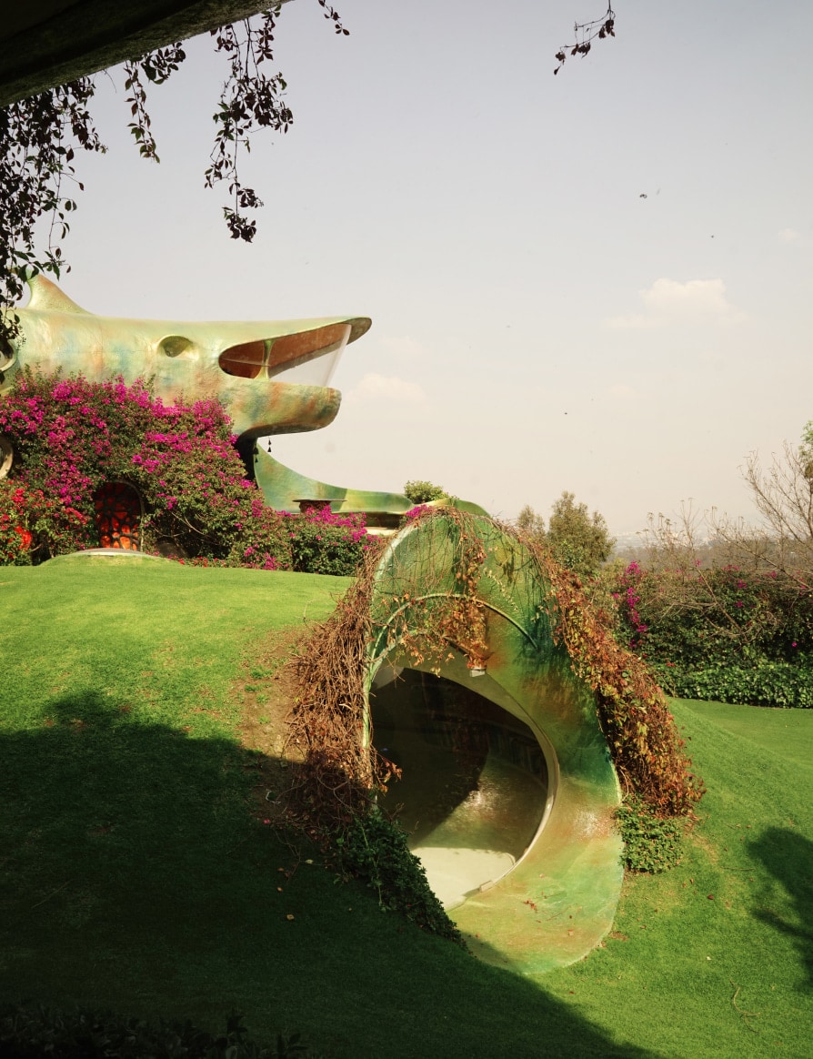 El Nido de Quetzalcóatl (The Nest of the Quetzalcóatl) photographed by Pia Riverola.